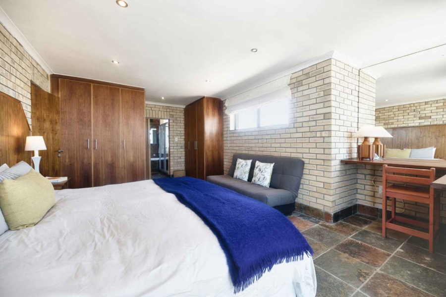 4 Bedroom Property for Sale in Pearly Beach Western Cape